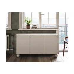 Komoda Sonatia II 150 cm trzydrzwiowa na nogach kulach - kaszmir