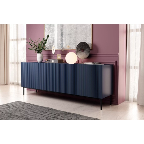 Komoda Nicole 200 cm z ryflowanym frontem i metalowymi nogami - granat / czarne nóżki - Limitowana oferta