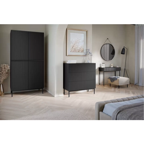 Komoda z szufladami Nicole 100 cm - czarny mat / czarne nóżki