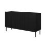 Komoda Nicole 150 cm trzydrzwiowa z ryflowanym frontem - czarny mat / czarne nóżki