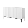 Komoda Nicole 150 cm trzydrzwiowa z ryflowanym frontem - biały mat / czarne nóżki